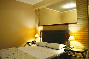 Aspen Hotel & Apart