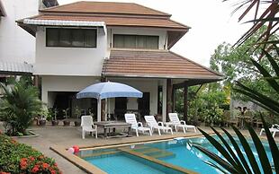Krabi Cozy Place Hotel