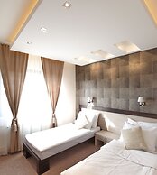 Hotel Vozarev