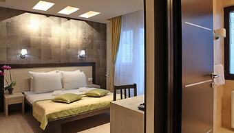 Hotel Vozarev