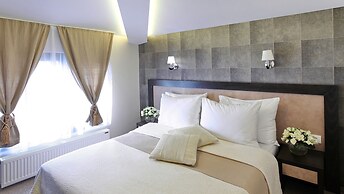 Hotel Vozarev