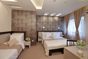 Hotel Vozarev
