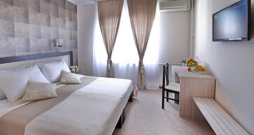 Hotel Vozarev