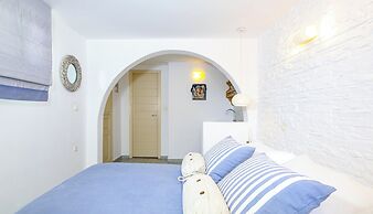 Villa Isabella Studios & Suites