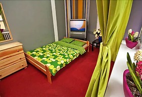 Absynt Hostel
