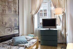 Absynt Hostel