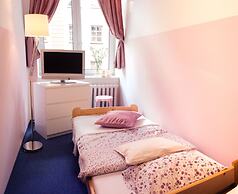 Absynt Hostel