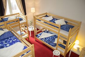 Absynt Hostel