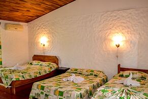 Termales del Bosque & Hot Springs