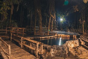 Termales del Bosque & Hot Springs