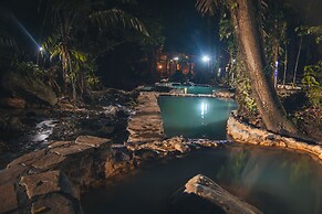 Termales del Bosque & Hot Springs