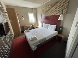 Ibis Sofia Airport