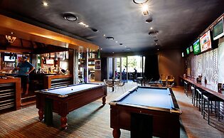 Villa Noosa Hotel