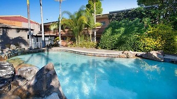 Villa Noosa Hotel