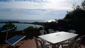 Villaggio Est