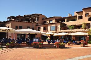 Villaggio Est