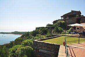 Villaggio Est