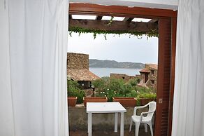 Villaggio Est