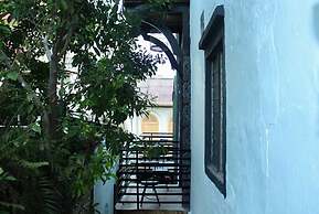 The Happy 8 Retreat @ Old Town