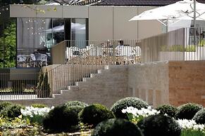 LA Maison Hotel