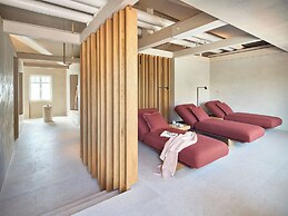 LA Maison Hotel