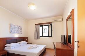 Dia Apartments
