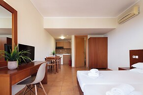 Dia Apartments