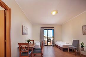 Dia Apartments