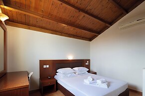 Dia Apartments