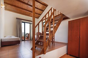 Dia Apartments