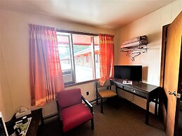 Red Top Motor Inn