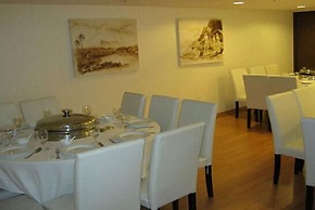 Grand Dormani Rajah Court Hotel