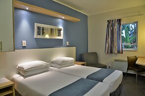Road Lodge Cape Town International Airport
