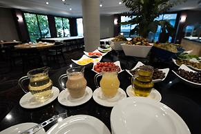 Eyal Hotel