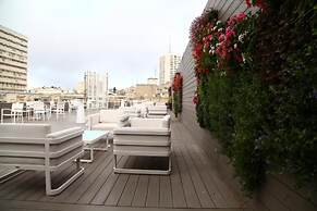 Eyal Hotel