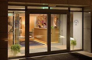 Marina Club Hotel