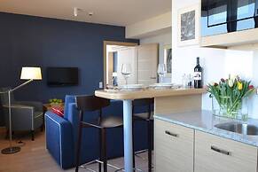 Marina Club Hotel