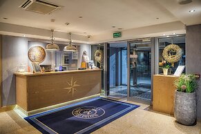 Marina Club Hotel