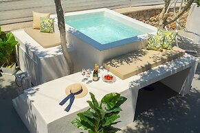 Loukas & Emma Eco Houses