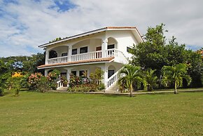 Guacamaya Lodge