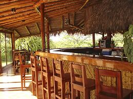 Guacamaya Lodge