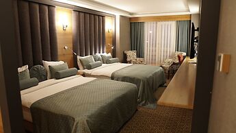 Green Prusa Hotel