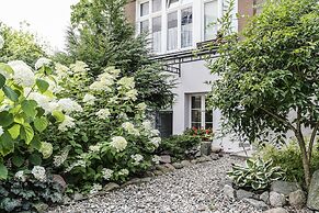 Sanhaus Apartments