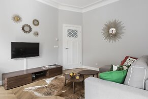 Sanhaus Apartments