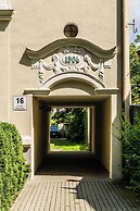 Sanhaus Apartments