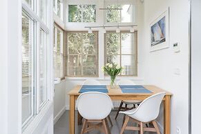 Sanhaus Apartments