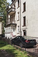 Sanhaus Apartments