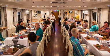 Signature Halong Cruise