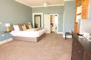 Shoreside Inn