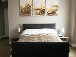 Shoreside Inn
